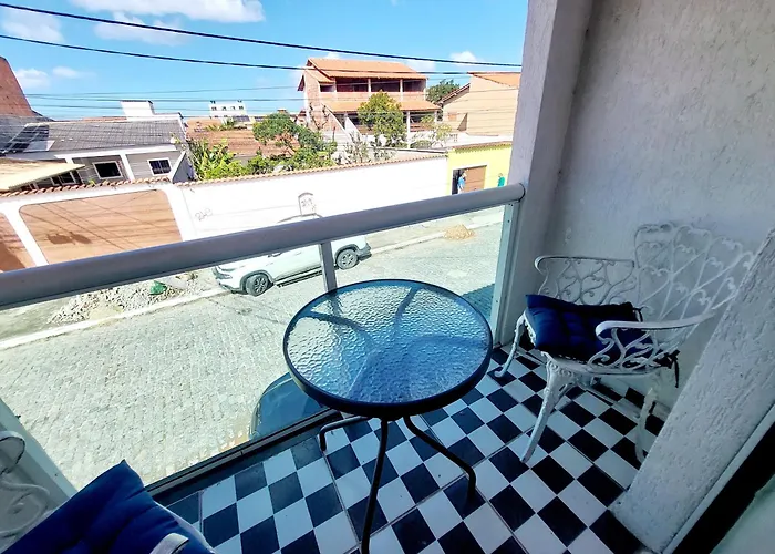 Kitnet Aconchegante com Varanda e Cozinha